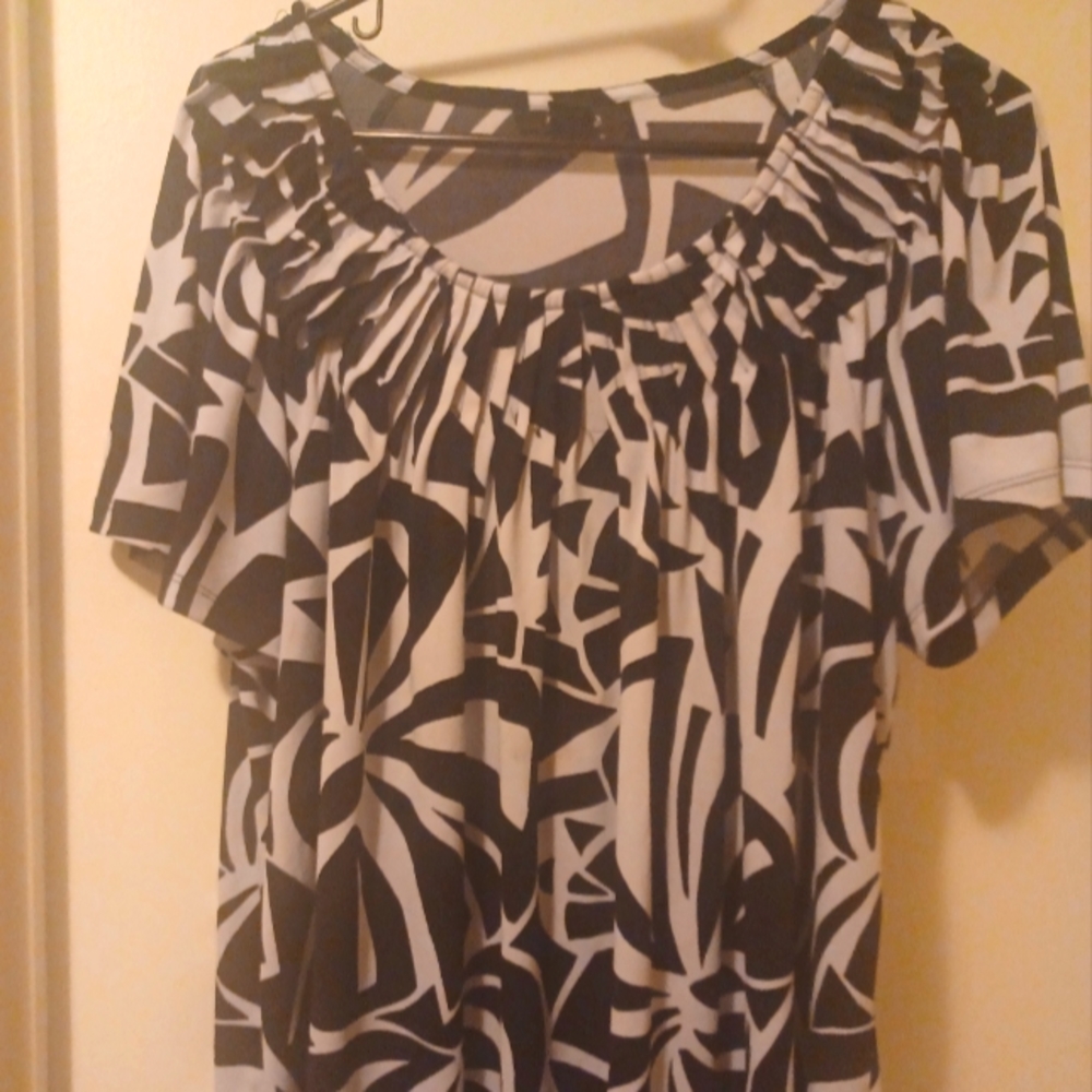 Black and White Style and Co Top